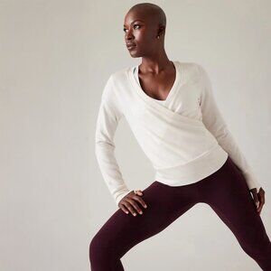 Athleta Recharge Sweatshirt in Magnolia White - sz Large